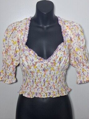 Urban Outfitters NWT May Smocked Puff Sleeve Crop Top - Floral Size Small✨